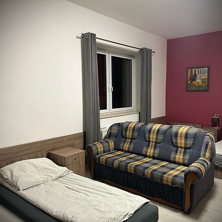 Hostel Sportowa Płońsk Buitenkant foto