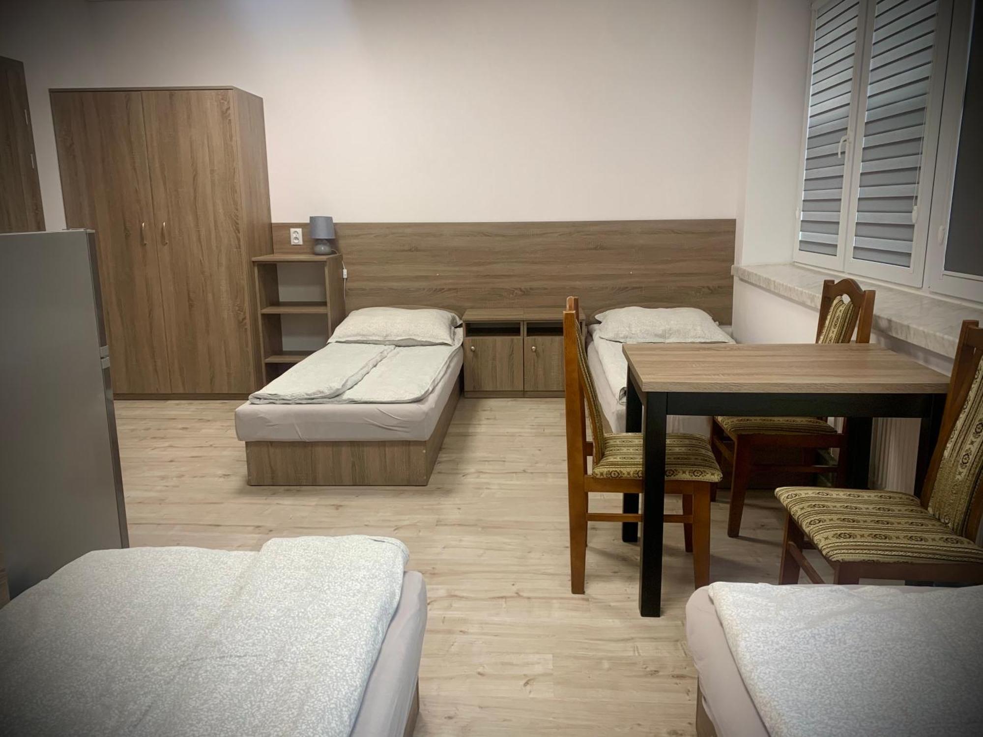 Hostel Sportowa Płońsk Kamer foto